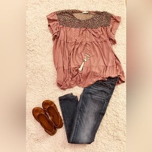 Mauve tiered top with animal print accent